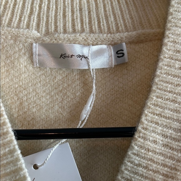 Cream Cardigan with Pearl Buttons - Picture 6 of 15